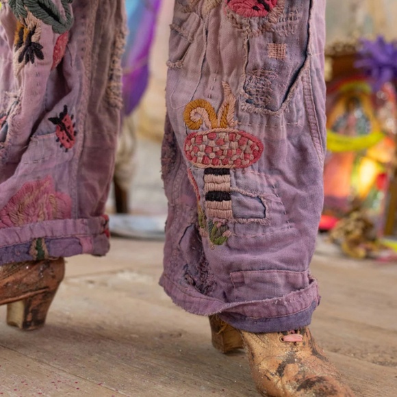 🐞❤️NWT MAGNOLIA PEARL Embroidered Love Overalls❤️🐞 - Picture 6 of 10